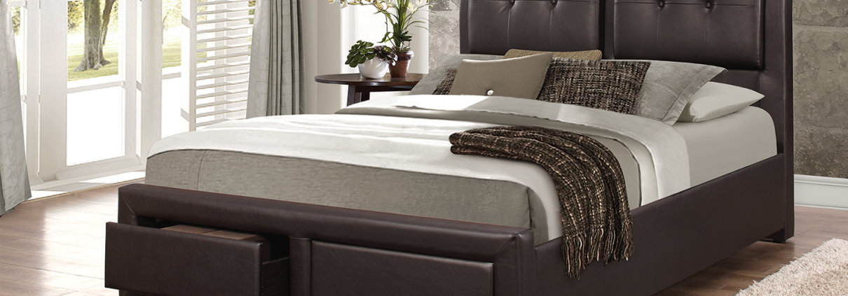  A faux leather tufted headboard makes it a confortable place to lay back and rest, drawers features.